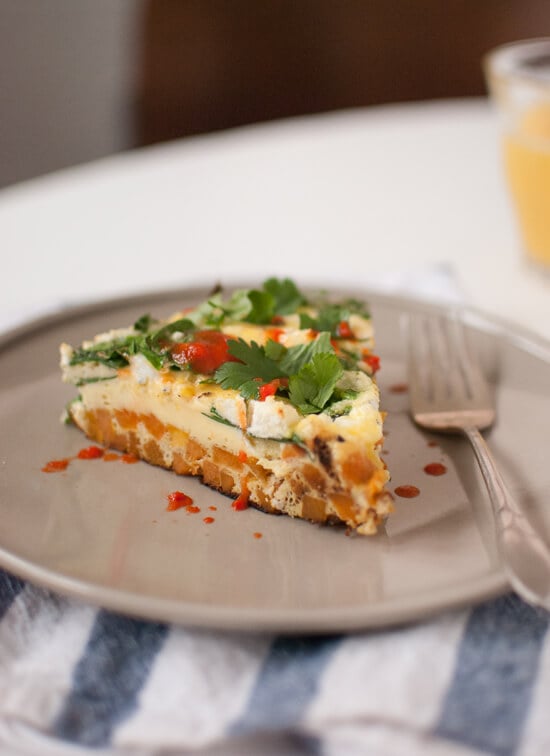 Spinach frittata with sweet potato hash crust