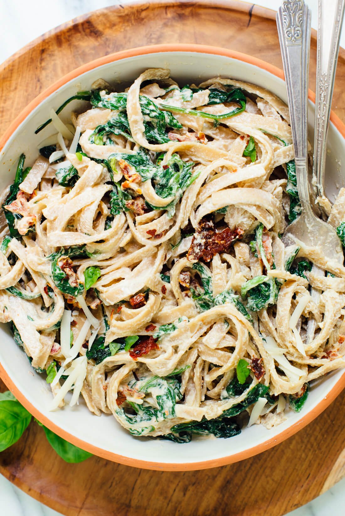 Sun-Dried Tomato Fettuccine Alfredo with Spinach
