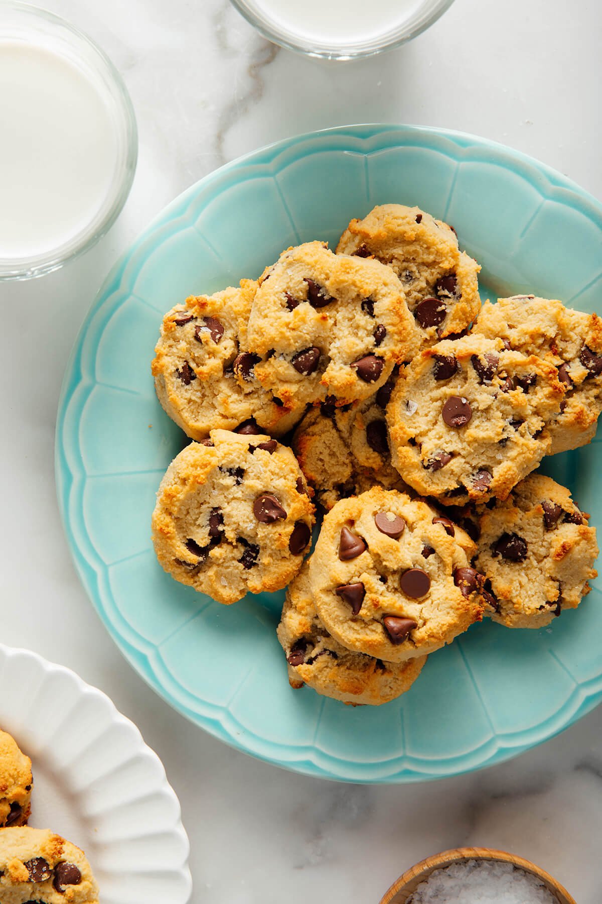 almond flour chocolate chip cookies